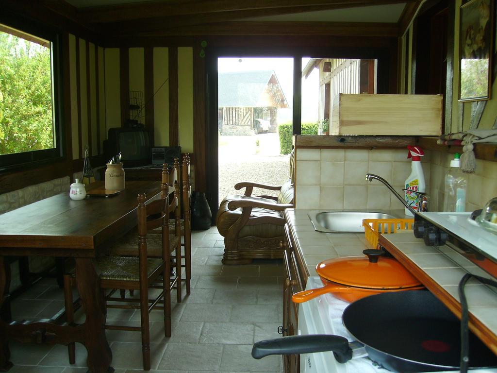 Chambre Chez Corinne Fourneville Szoba fotó